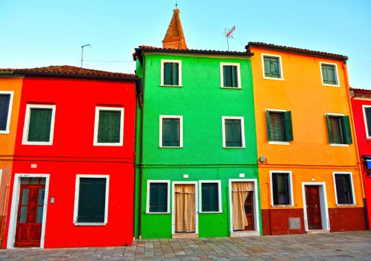 Una residenza secondaria in Italia: per quale motivo le strutture utilizzabili per tutto l'anno stanno guadagnando maggior rilevanza rispetto alla vista sull'oceano.
