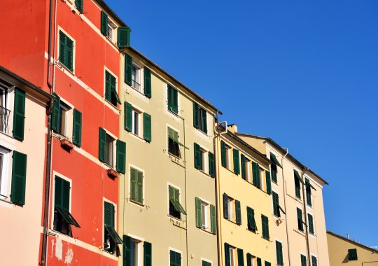 Categorizzazione degli edifici residenziali in Italia: dai complessi di case a schiera ai grandi condomini