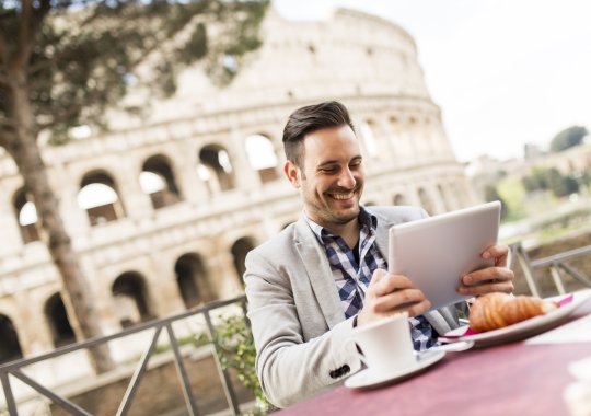 La città di Roma attratta dagli investitori: Forbes Global Properties mette in evidenza il settore degli immobili di lusso della capitale su scala mondiale.