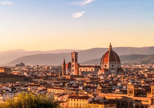 Il settore delle proprietà in Italia nel 2026: aumento delle compravendite, delle tariffe e dei finanziamenti.