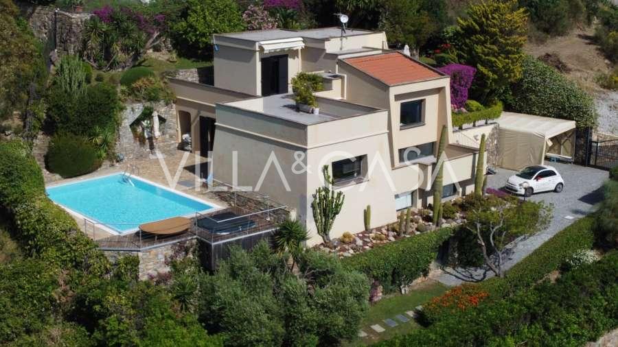 Villa con vista sul mare a Ospedaletti