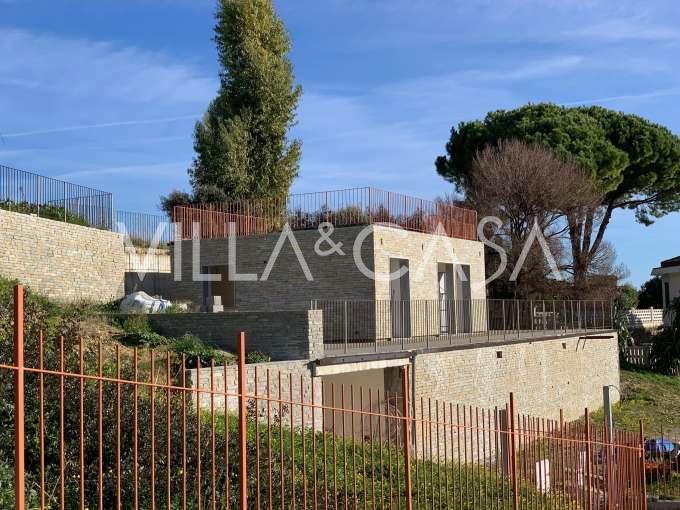 Nuova casa con vista sul mare a Bordighera