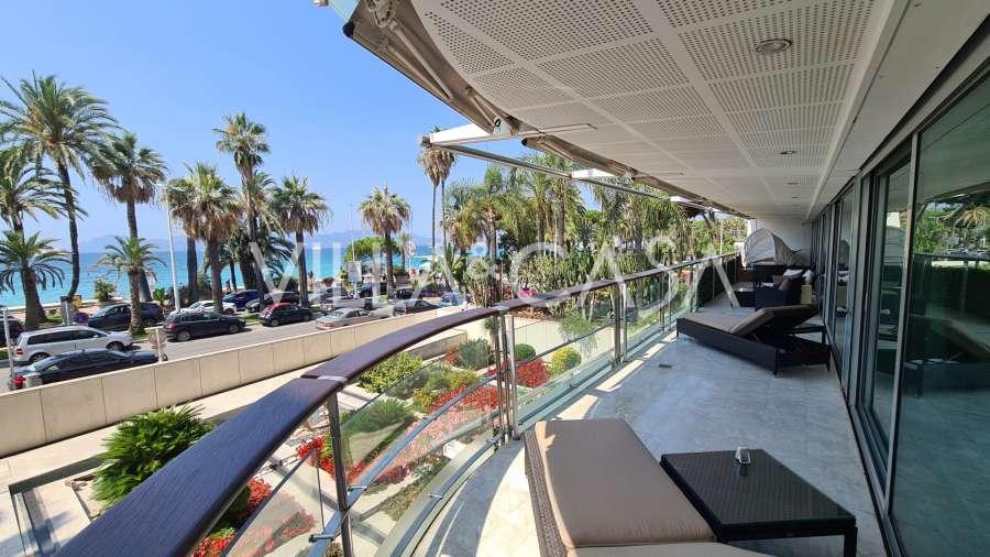 Cannes Appartamento di 320 m2 vicino al mare a Croisette Beach.