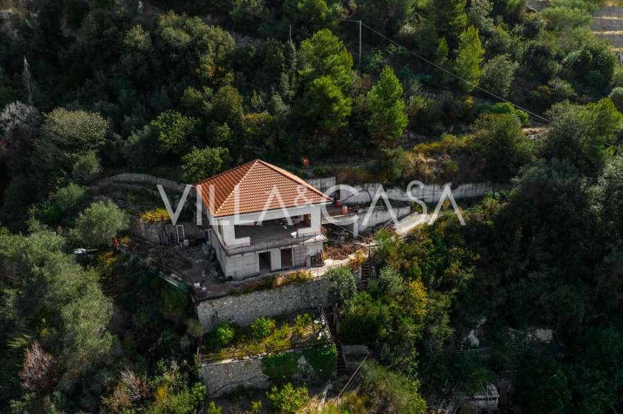 Costruzione di una villa di 300 metri quadrati a Ventimiglia.