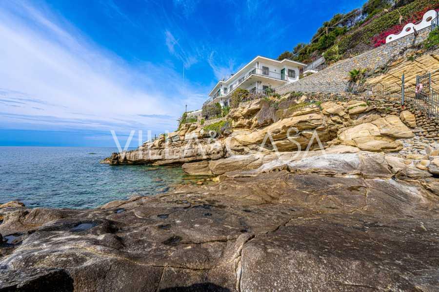 Villa in una zona prestigiosa in Liguria.