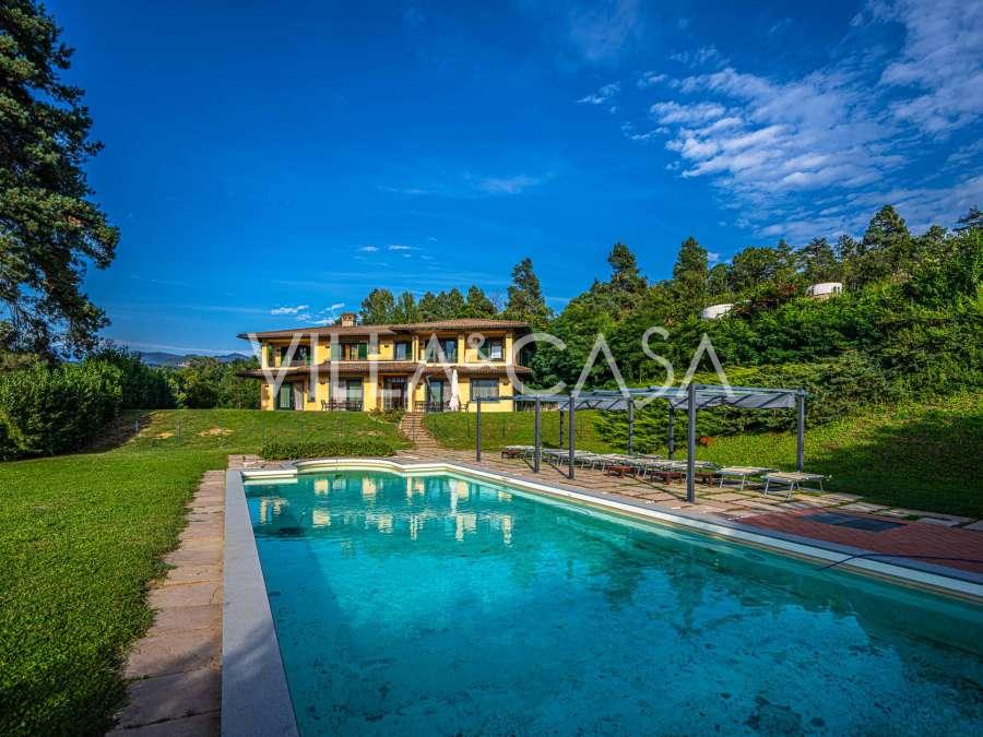 Villa di 500 m2 a Castelnuovo di Garfagnana.