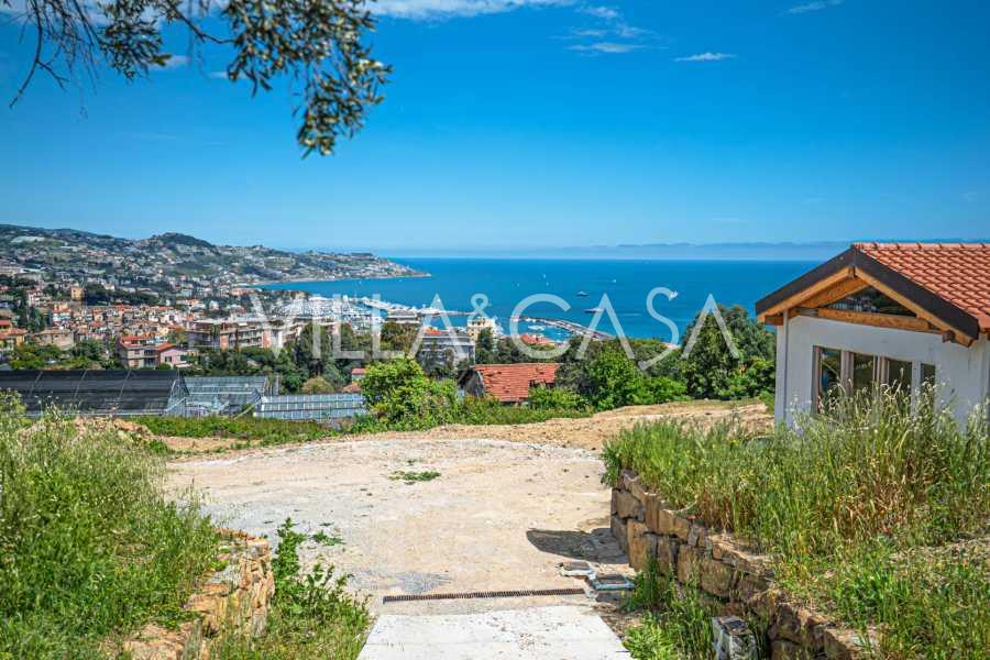 Casa a Sanremo, in costruzione.