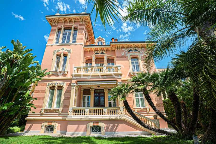 Villa di lusso di classe premium nella regione della Liguria.