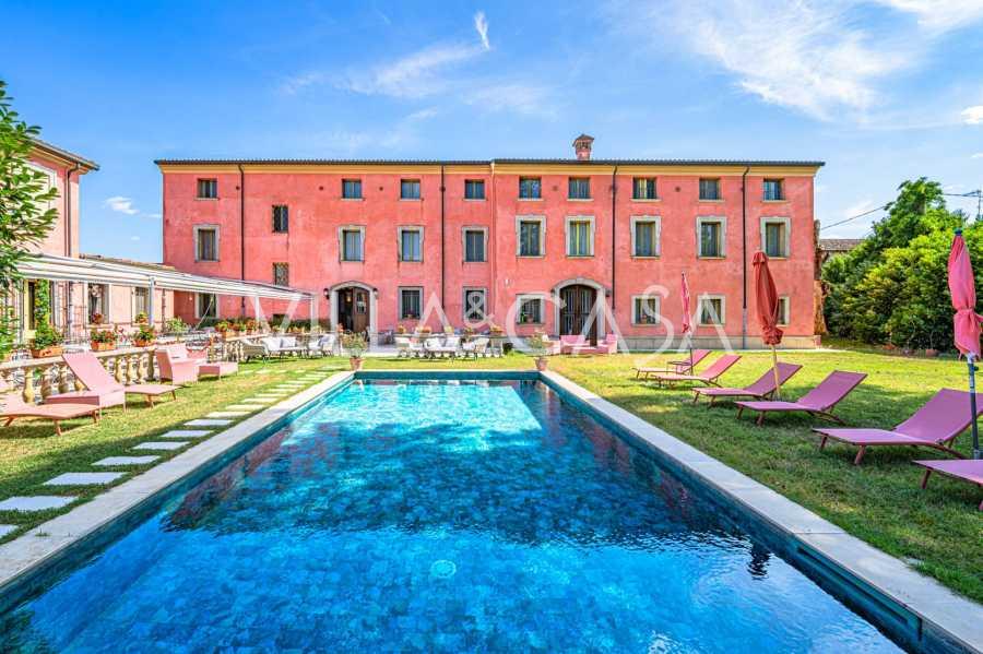 Hotel di lusso a Reggio Emilia.
