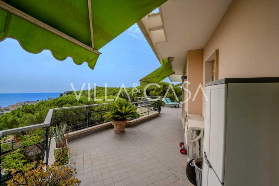 Attico con vista mare a Sanremo.