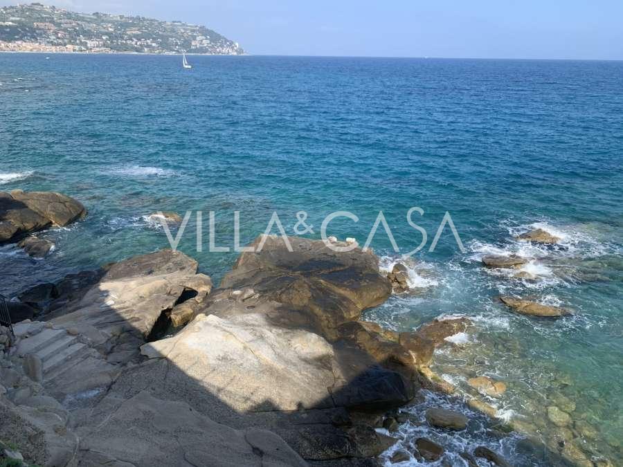 Acquista una villa a Bordighera