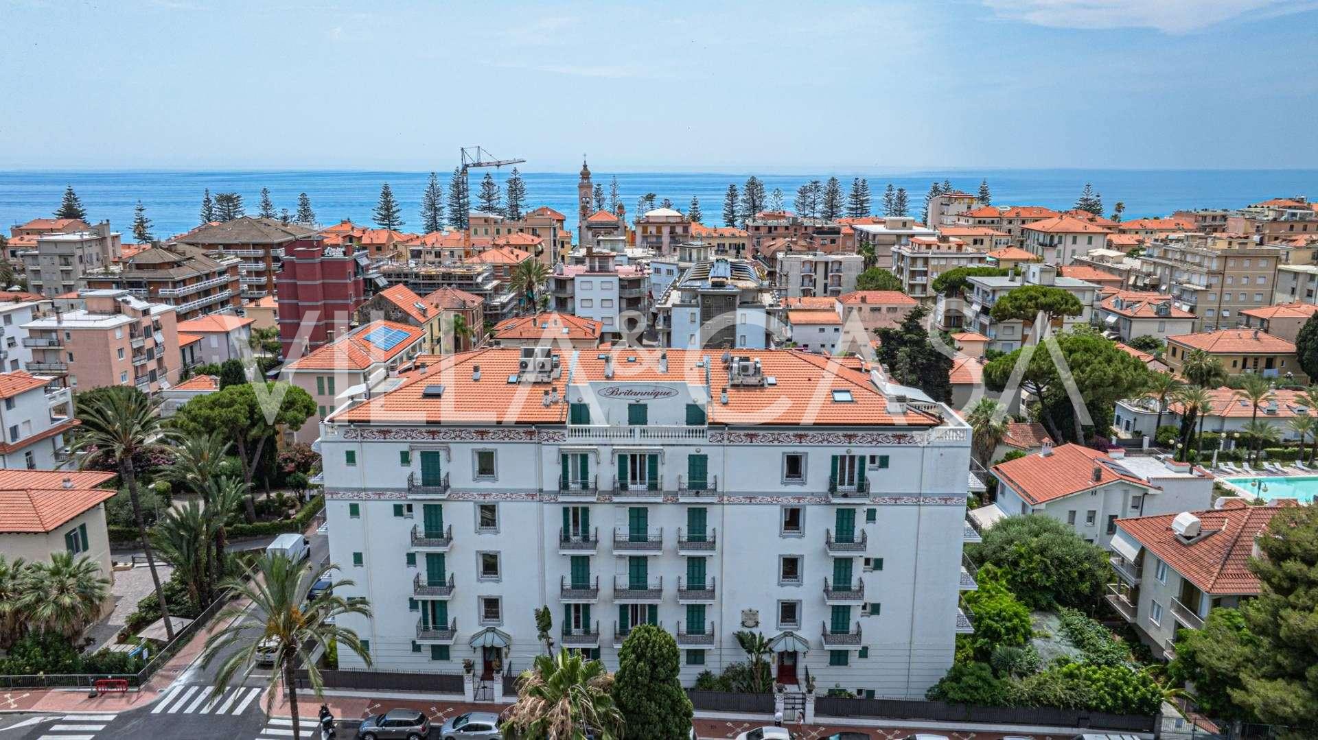 Appartamento trilocale in affitto a Bordighera