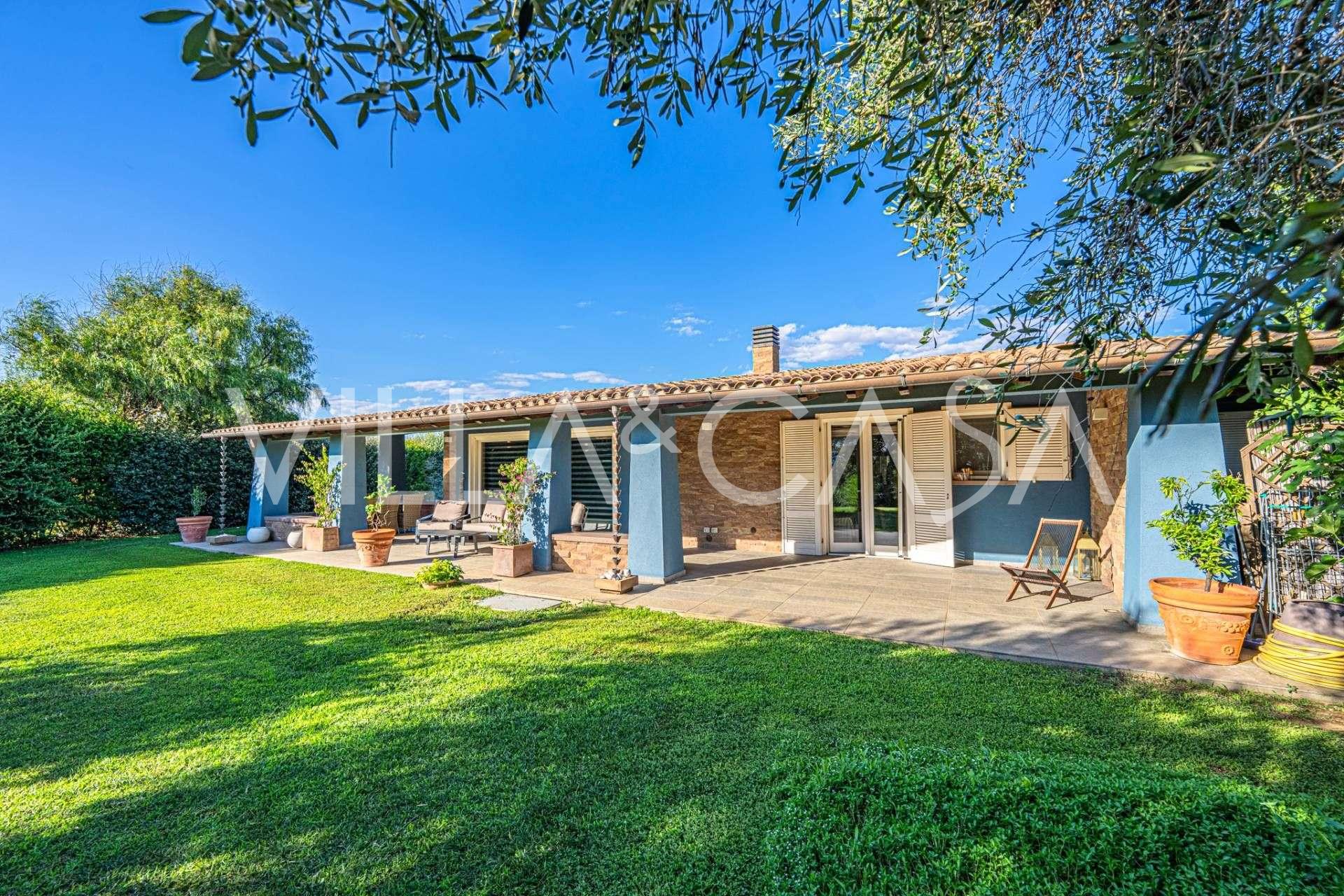 Terreno di una villa con piscina vicino al mare di Pescia Romana