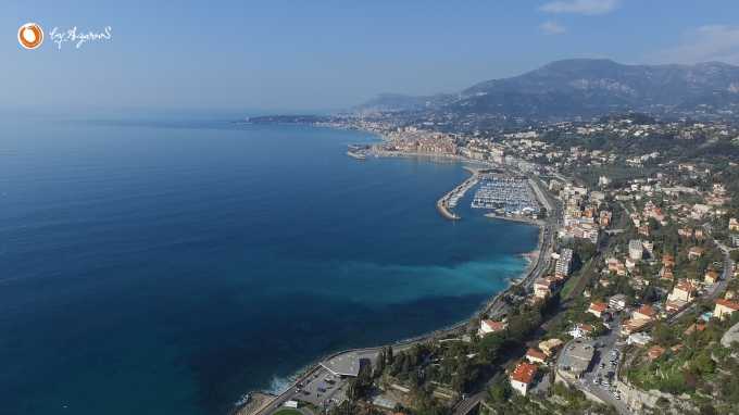 Villa con vista su Monaco e Costa Azzurra a Ventimiglia.