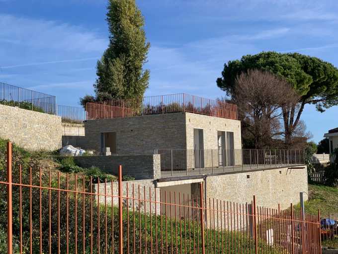 Nuova casa con vista sul mare a Bordighera