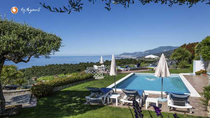 Grande villa familiare di 550 m2 a Bordighera.