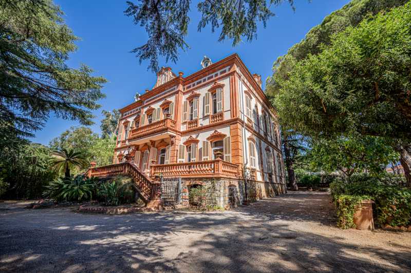 La villa Rossat con uno stile elegante.