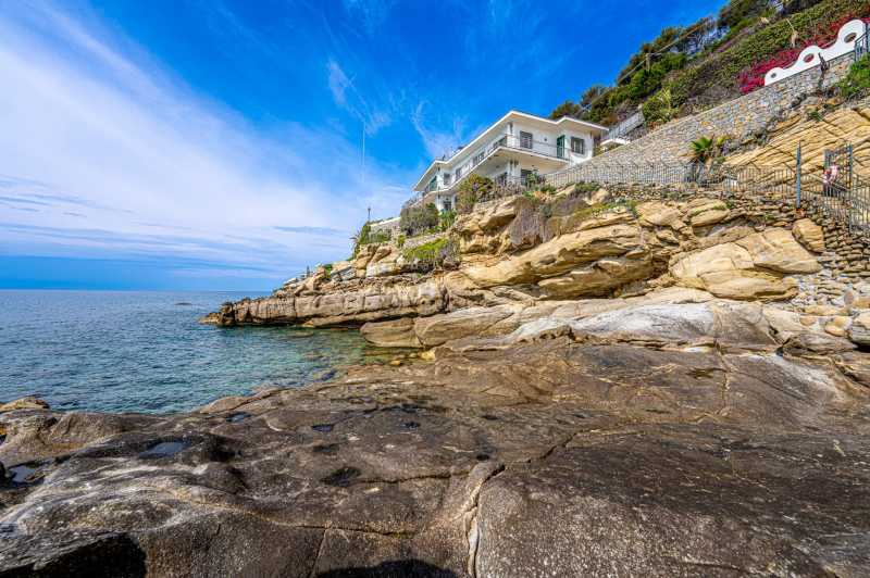 Villa in una zona prestigiosa in Liguria.