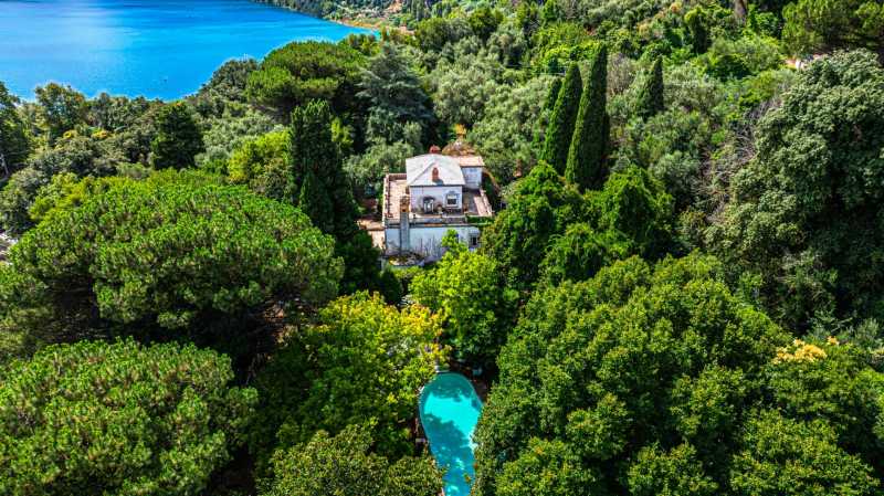 Castel Gandolfo - Ville, Case e appartamenti disponibili per vendita e locazione