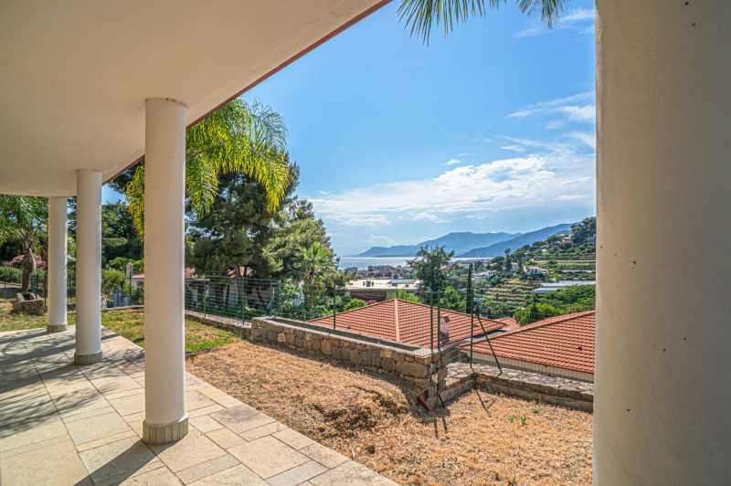 Villa moderna a Bordighera