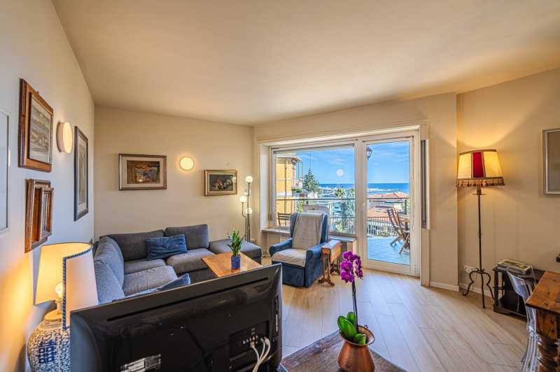 Appartamento al mare in affitto, Sanremo