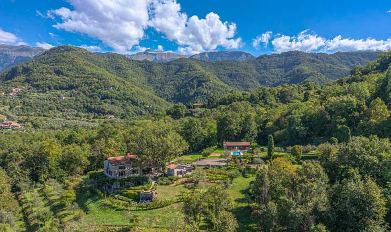 Villa di lusso a Bagnone, Toscana, in vendita.