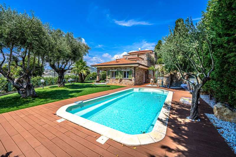 Affitto una casa a Bordighera.