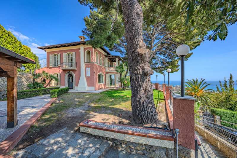 Vendita di una splendida villa a Ventimiglia