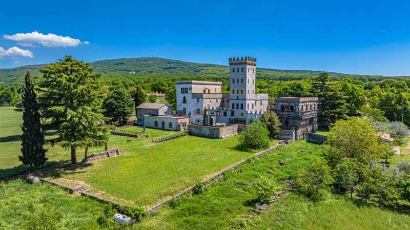 Castello di lusso in vendita a Viterbo