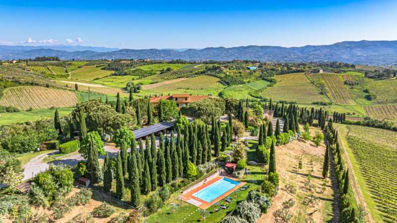 In vendita splendida azienda vinicola nel Chianti, Toscana