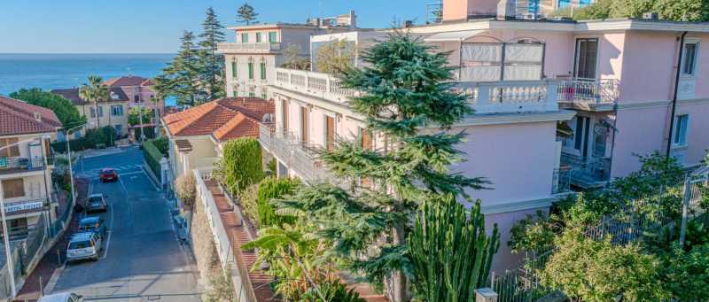 Appartamento al mare a Ospedaletti in vendita