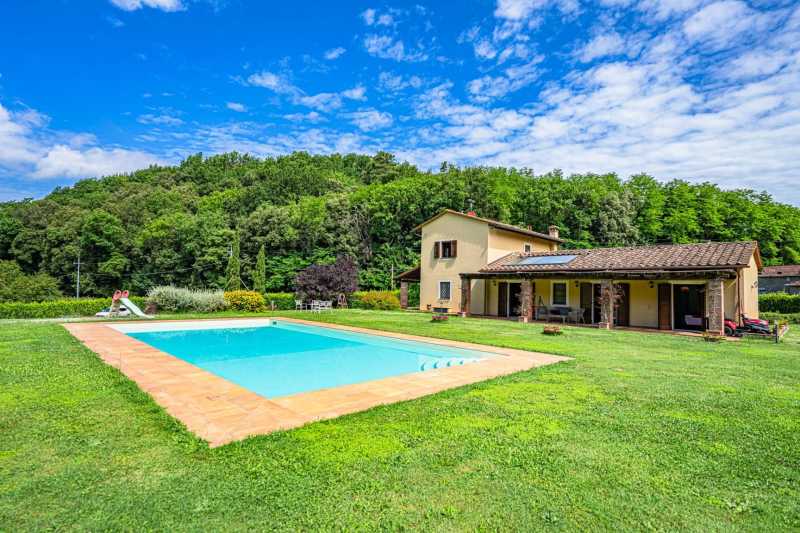 Villa in Toscana, vicino a Lucca, in vendita