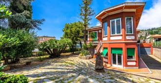 Villa sul mare a Sanremo di 380 m2