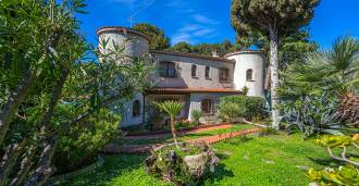 In vendita casa a Bordighera.