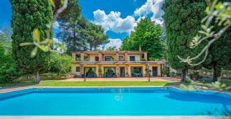 Frascati, Roma: villa di lusso con piscina