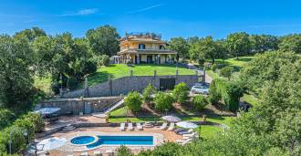 Villa a Montefiascone in vendita