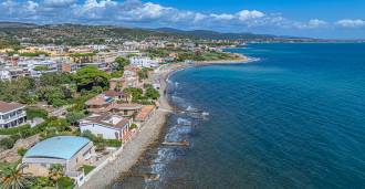 Lussuosa villa esclusiva sulla costa del Mar Tirreno.