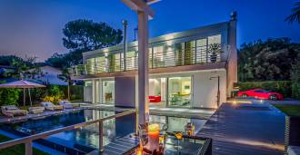 Villa nuova in vendita sulla costa vicino a Forte dei Marmi