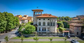 Vendita di una villa storica e stilosa nel centro di Pisa