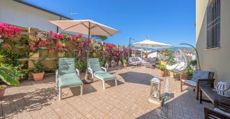 In vendita hotel elegante a Lido di Camaiore