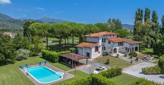 Villa con piscina in vendita a Pietrasanta
