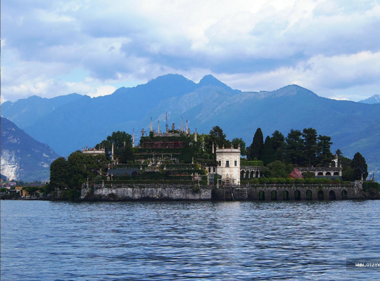 Sistemazione in case sui laghi;Italia