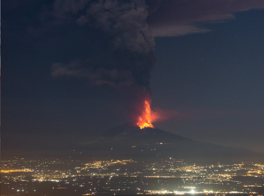 Eruzione vulcanica in Sicilia